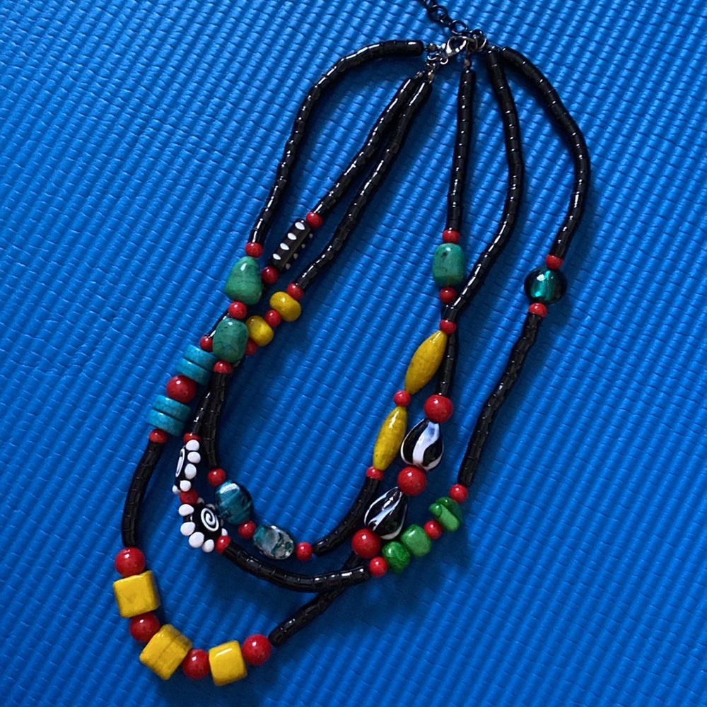 Colorful and black Beaded triple Necklace - Picture 10 of 17